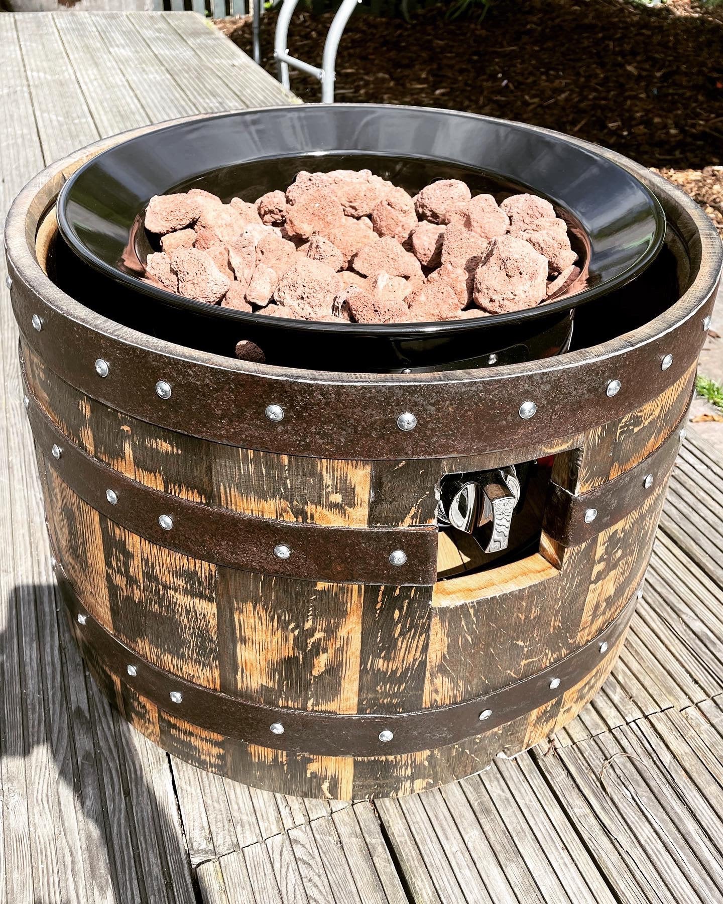 Whisky Barrel Gas Fire Pit. Outdoor fire . Garden fire . Barrel fire pit .