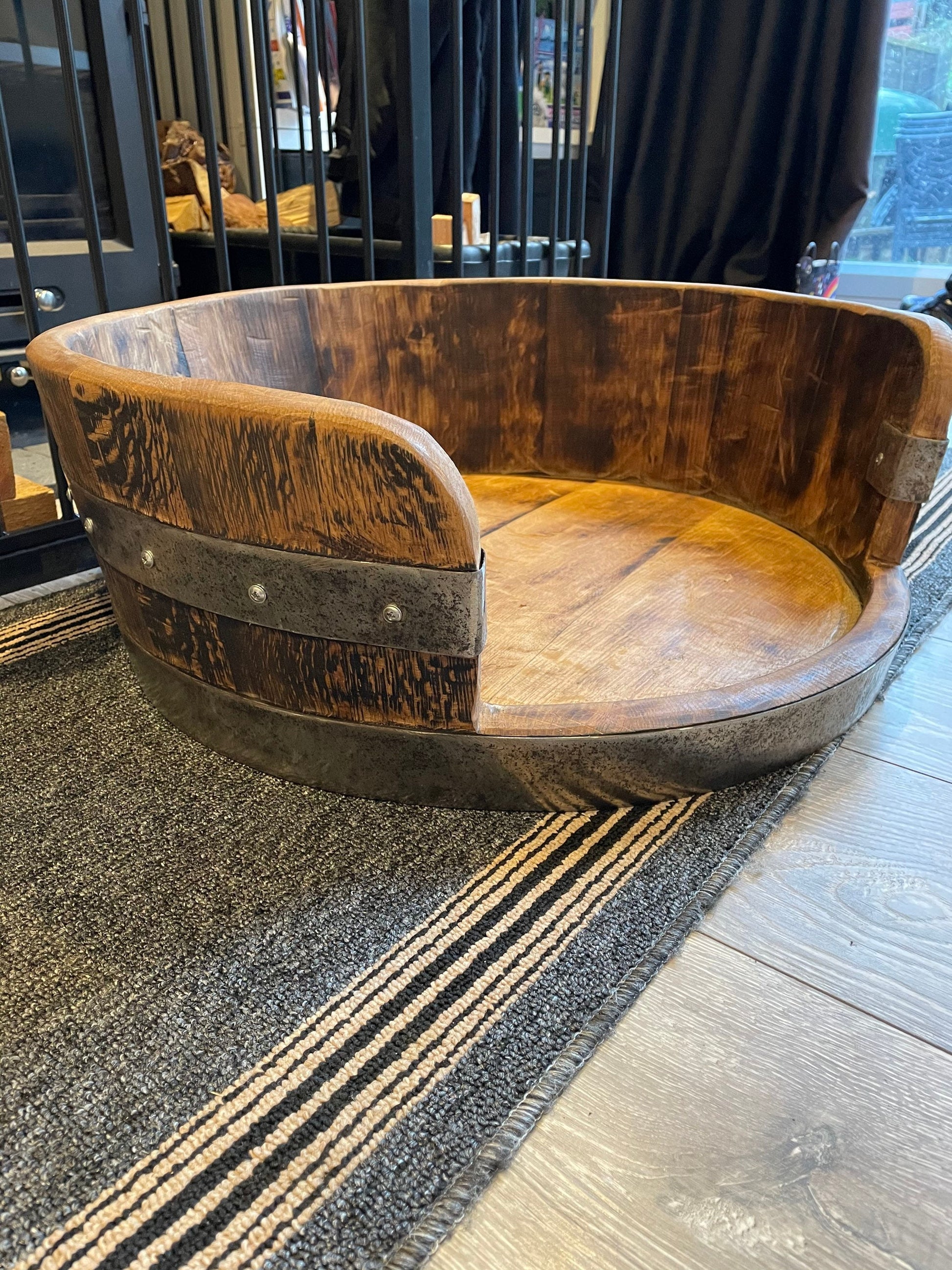 whisky barrel Dog bed /pet bed